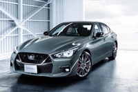 「日産スカイライン」で新たなボディーカラーが選択可能に