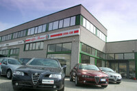 2006年に撮影したアルファ・ロメオの専売店。こちらも後年、ウーゴ・スコッティに統合され、ジープと同じショールームで販売されるようになった。