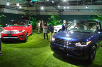 「レンジローバー ヴェラール」以外のレンジローバー車も展示される。