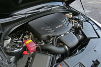 470psと61.5kgmを誇る3.6リッターV6ツインターボエンジン。4000rpmを超えるあたりから硬質な快音を発する。