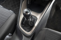 6段MTのシフトレバー。今回試乗した「ヤリスZ」のMTモデルでは、確実で軽いタッチのシフトフィールを味わうことができた。