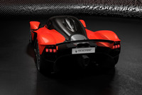 「ヴァルキリー」のシステム最高出力は1176ps/1万0500rpm、同最大トルクは900Nm/6000rpmとなる。