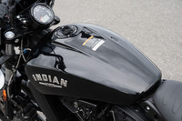 インディアン・スカウト ローグ（6MT）／トライアンフ・ロケット3 GT（6MT）／BMW R1250RS（6MT）【試乗記】の画像