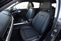 長距離ドライブも快適に過ごせる「A4アバント」のシート。オプション「ラグジュアリーパッケージ」を選んだ試乗車のものは本革仕立てとなっている。