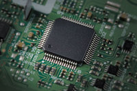 フルタイム52bit高性能トリプルコア浮動小数点DSPを搭載。きめ細かいサウンドチューニングが可能に。