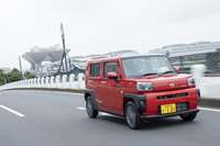 WLTCモードの燃費を見ると、ターボ車は20.2km/リッター（4WDは19.6km/リッター）、NA車は20.5km/リッター（4WD車は19.7km/リッター）。ターボ車とNA車の燃費の差は意外に小さい。