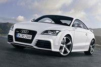 アウディ、「TT」シリーズの装備と価格を変更