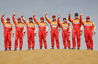 5連勝中の三菱は、増岡、ステファン・ペテランセルのエース陣と、リュック・アルファンとホアン・ナニ・ロマの4台体制。（写真＝三菱自動車）