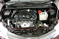 「アクシオ」には1.5リッターのほか、4代目から9代目モデルに設定されていた1.3リッターが復活した。「フィールダー」は、1.5リッターと1.8リッターの2本立て。