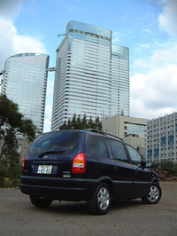 オペル・ザフィーラCDX(4AT)【ブリーフテスト】の画像