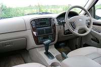 フォード・エクスプローラー センテニアルエディション（5AT）【試乗記】の画像