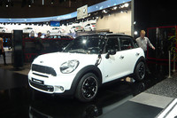 「MINIカントリーマン」