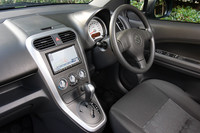 テスト車には、ディーラーオプションでクラリオンのHDDナビゲーションが装備されていた。（価格＝22万180円）