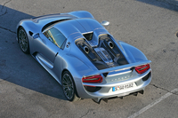 2011年5月に受注が開始され、日本割り当て分はすでに完売という。ちなみに日本での価格は68万4800ユーロ（ユーロ建てのみの価格設定。現在のレートである1ユーロ＝140円で計算すると約9600万円）とされた。