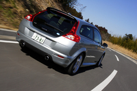 「C30」のみ、専用の「スポーツテールパイプ」が備わる。