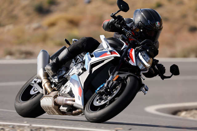 BMW M1000R（6MT）／S1000RR（6MT）【海外試乗記】 走りの次元が高