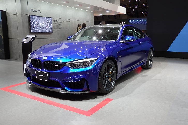 BMW M4 CS