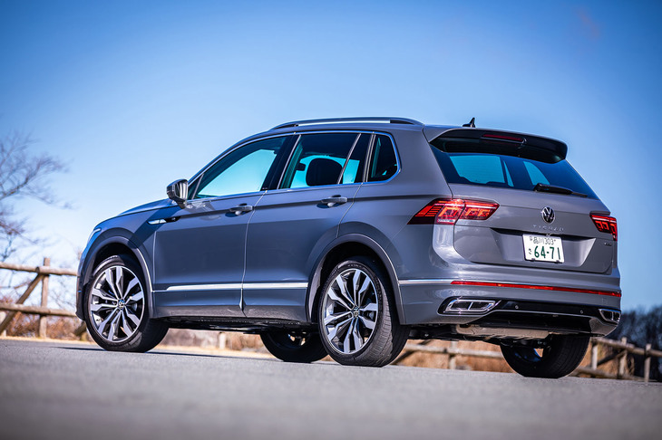 ボディーカラーは写真の「ドルフィングレーメタリック」をはじめとし、有償色の「オリックスホワイト マザーオブパールエフェクト」や「ナイトシェードブルー」など全5色を設定している。