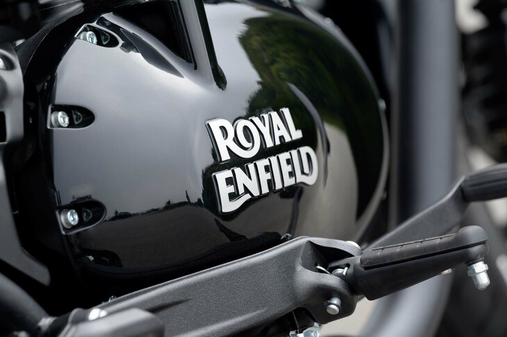 二輪事業進出は1901年（！）と、非常に長い歴史を誇るロイヤルエンフィールド。当時は英国のメーカーだったが、今日ではインドを拠点に事業を展開。欧州、東アジア、オセアニア……と、世界的に高い人気を誇る。