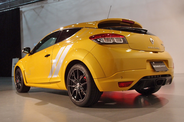 メガーヌR.S. 273パックスポール