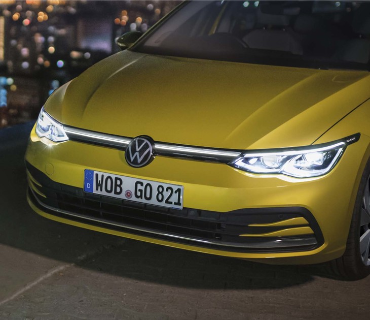 新型フォルクスワーゲン・ゴルフヴァリアント（フロントマスク）