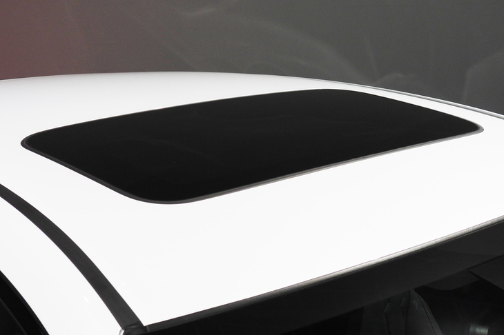 ホンダ・インサイト（サンルーフ）