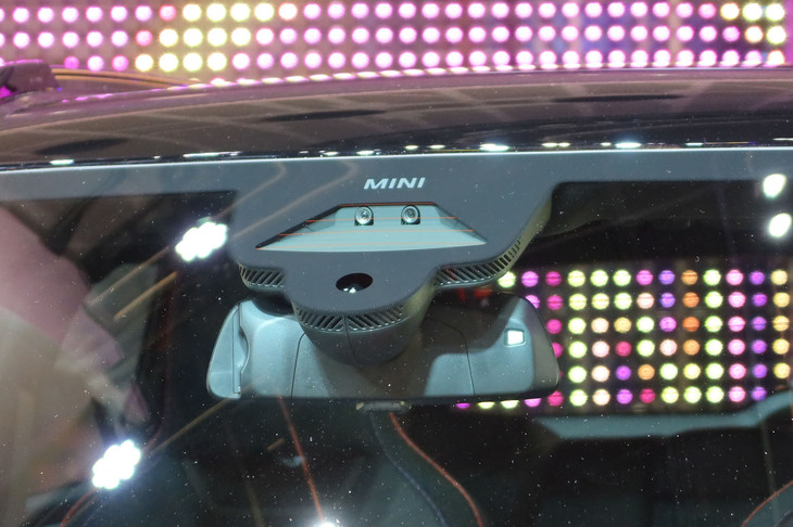 MINIエースマンSE（運転支援システムのカメラ）