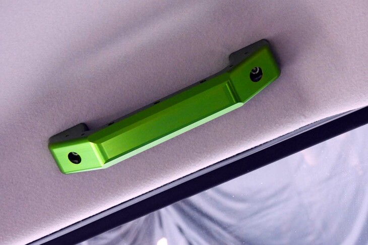 三菱デリカミニCHAMONIX SNOW GEAR（アシストグリップ）