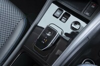 シフトセレクターやスタート／ストップスイッチは「ノート」などと同じ最新デザインだ。