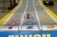 「究極のエコカー」ソープボックスでクルマの原点を学ぶ