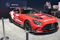 同じくLiDARを開発するルミナーのブースに飾られていたのは、なんとF1のセーフティーカー。ルーフ上にルミナーのLiDARが設置されている。