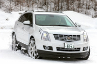 「キャデラックSRXクロスオーバー」