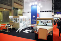 第44回東京モーターショーでの高山自動車のブースの様子。