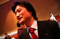 
	【写真上】MG XパワーSV
	【写真下】MGローバー日本の南原竜樹代表
	 