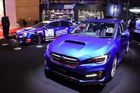 「LEVORG STI CONCEPT」（写真手前）や「WRX STI NBR CHALLENGE 2016」など8台が展示される。