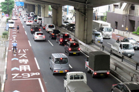 国道246号線の「自転車ナビライン」。