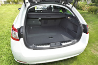 「508SW GT BlueHDi」のラゲッジルーム容量は560～1598リッター（VDA方式）。