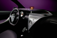 「トヨタiQコンセプト」全長3m内に4人乗車を実現したスモールカー【出展車紹介】の画像