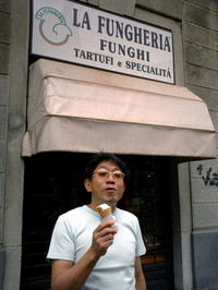 第163回：イタリアGP取材特別付録！マクラーレン安川さんとお買い物の画像