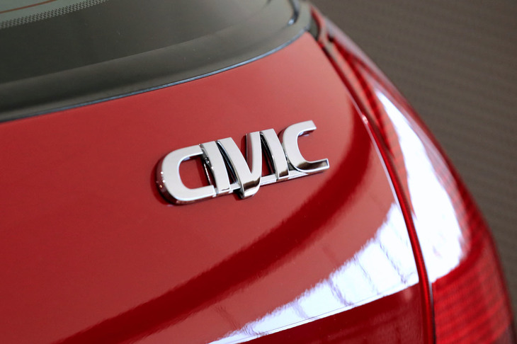 6代目「シビック」のリアエンブレム。