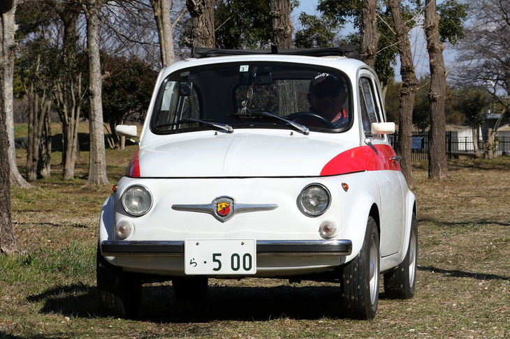 アバルト風の2代目「フィアット500」。過去の開催時は10台前後が参加したこともある「フィアット500／600」系だが、今回は1台だけだった。