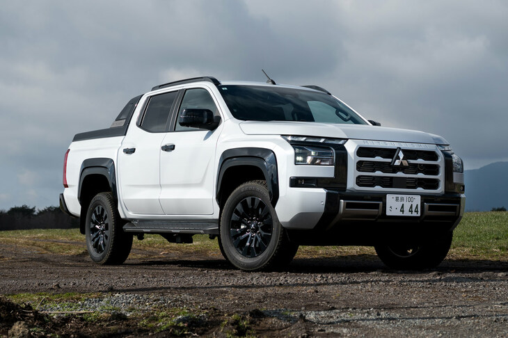 1978年の「フォルテ」の登場以来、全世界で累計560万台が販売されてきた三菱のピックアップトラック。新型「トライトン」は6世代目のモデルであり、従来型から内外装、シャシー、ラダーフレーム、エンジンとすべてが刷新された。