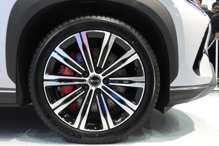 BYDシーライオン7