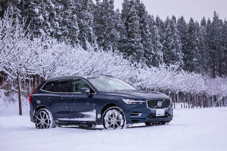 ボルボXC60リチャージプラグインハイブリッドT8 AWDインスクリプション