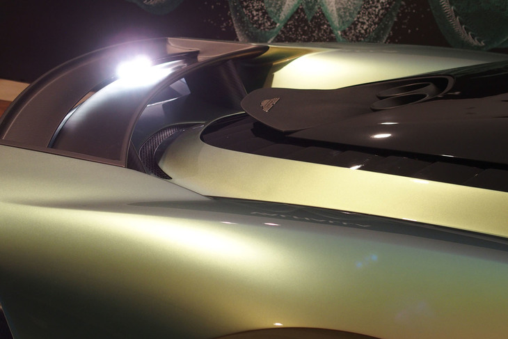 アストンマーティン・ヴァルハラ（リアカウル）