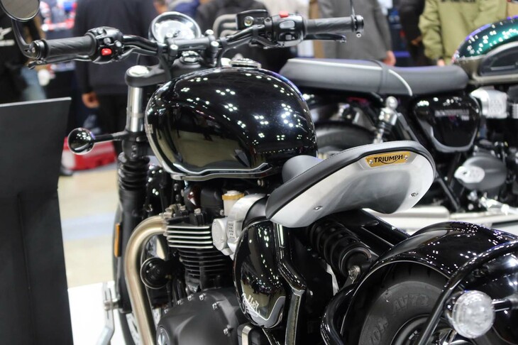 トライアンフ・ボンネビル ボバー