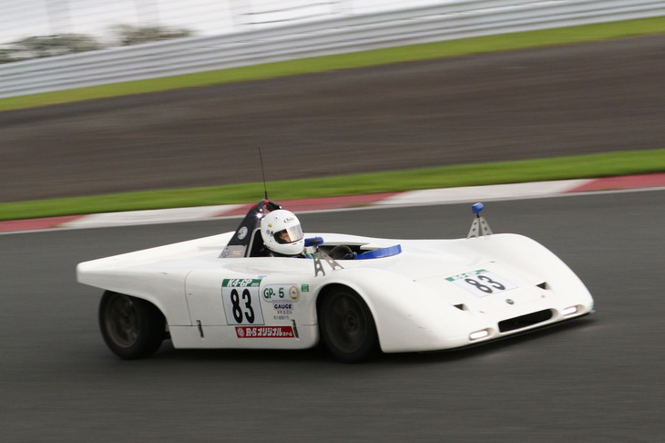 総合およびGP-5クラス優勝に輝いた、今回の覇者である「SARAH-R」。「VIVACE」のシャシーに載るボディーカウルは、白一色なのでわかりにくいが、ポルシェのカンナム用マシンである「917PA」を模したもの。エンジンはスズキ製660cc直3 DOHCターボ。