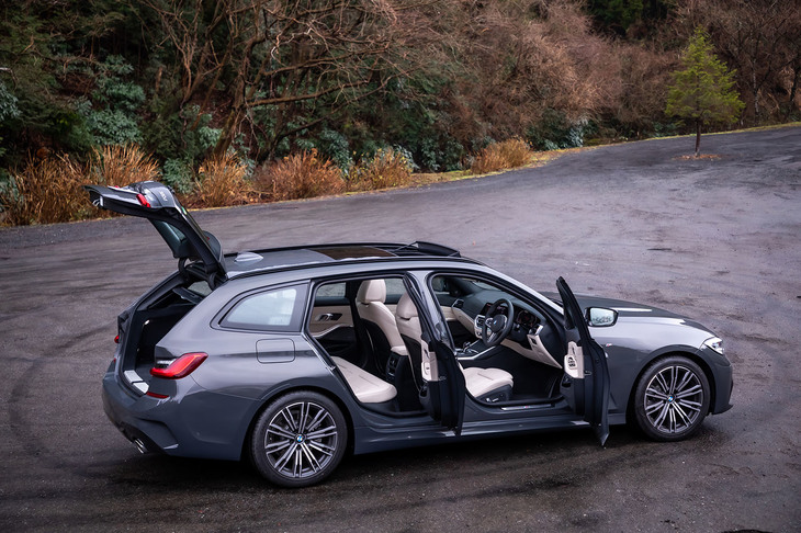 BMW 320d xDriveツーリングMスポーツ