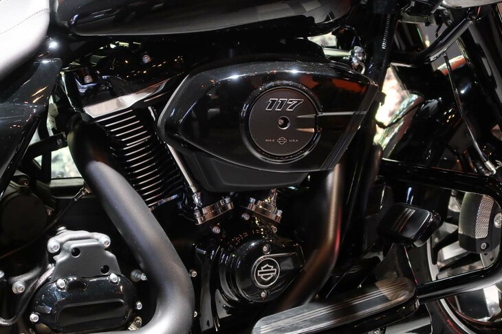 最高出力105PS、最大トルク176N・mを発生するVツインエンジン。従来モデルに比べ、出力・トルクともにアップした。