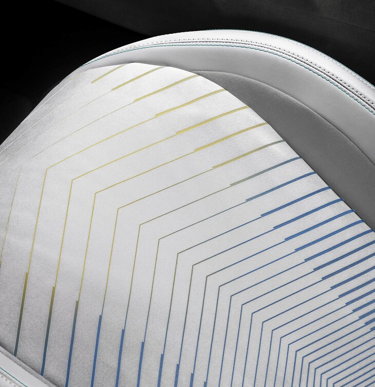 マセラティMC20チェロ（シート表皮）